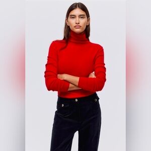 CASHMERE-BLEND TURTLENECK SWEATER